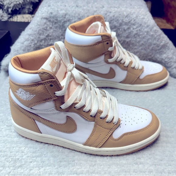 Nike Shoes - AIR JORDAN 1 RETRO HIGH OG Praline size 9